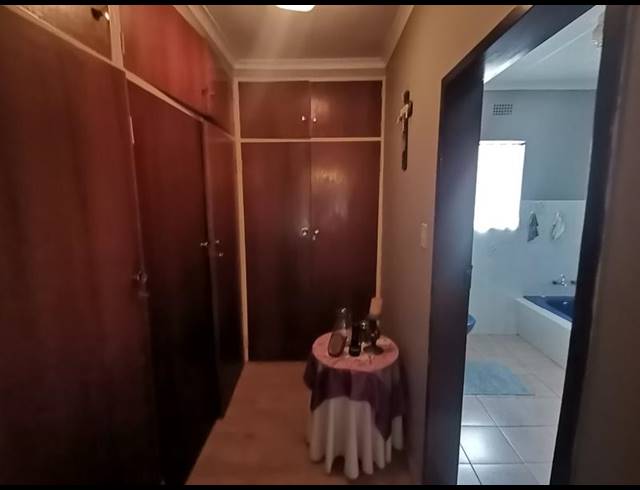 4 BEDROOM HOUSE FOR SALE IN VANDERBIJLPARK SE 3